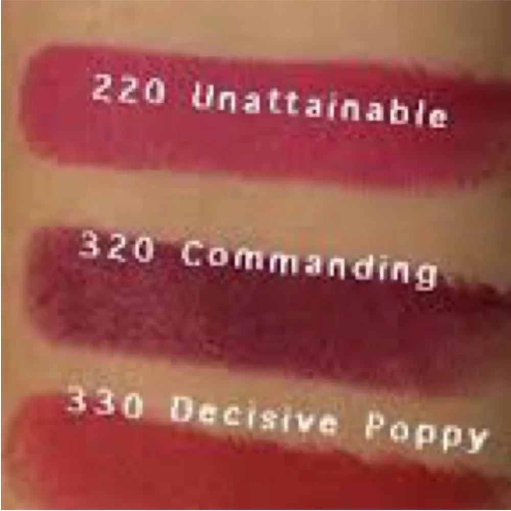 Estee Lauder Pure Color Envy 220 Unattainable Lipstick Matte Sculpting Lippie